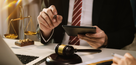 Jakie usługi wchodzą w skład obsługi prawnej przedsiębiorstw?